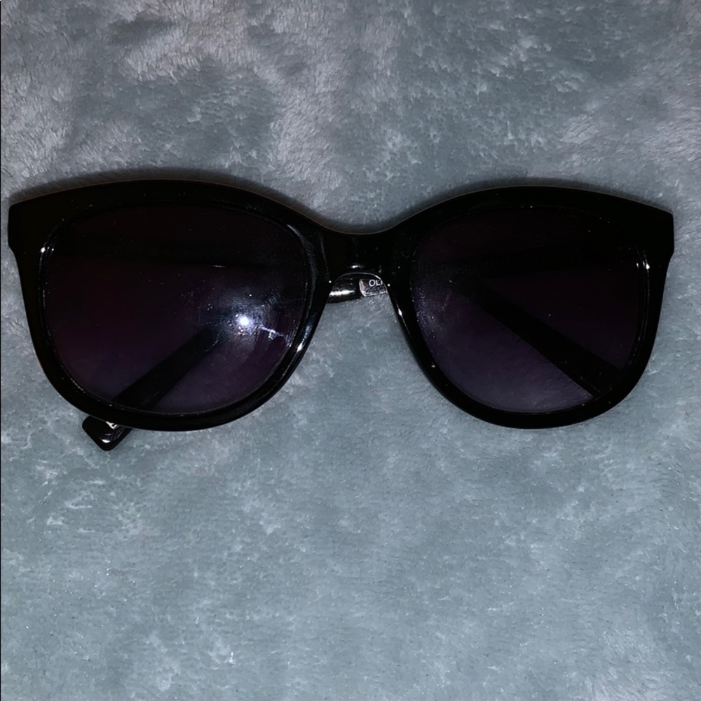 Tommy Hilfiger sunglasses!